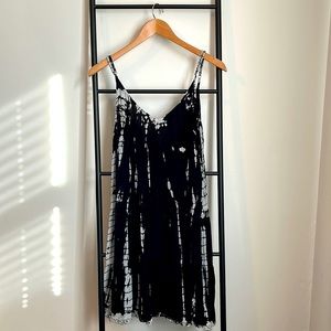 Raviya Black and White Tie-Dye Crochet Hem Cover Up Sundress